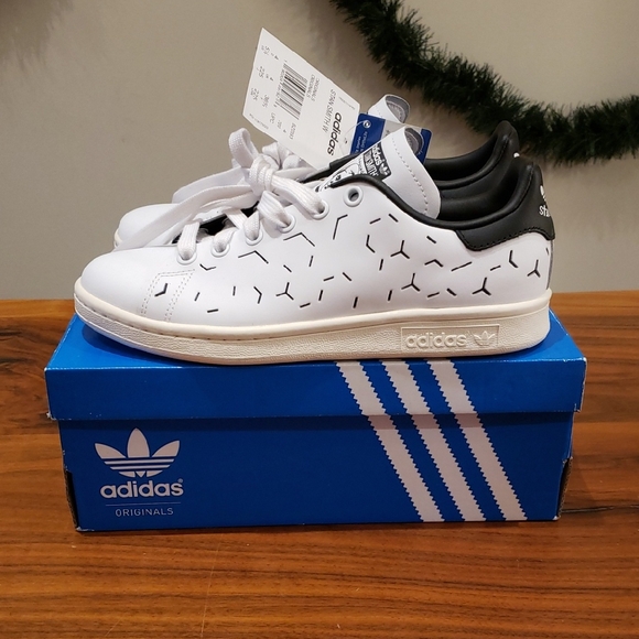 Adidas Stan Smith W White Black Shoes Women's 5.5 - Picture 1 of 8